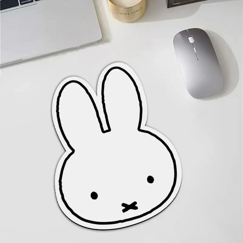 Kawaii Miffy Rabbit Shaped Mou - Gaming Keyboard And Mouse Pad recension och pris