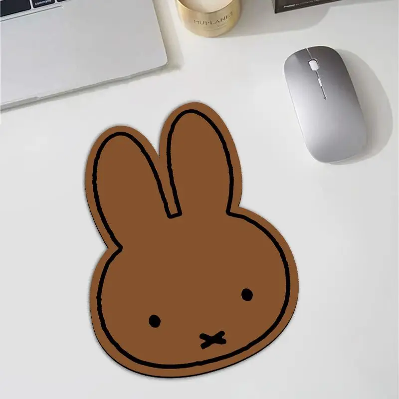 Kawaii Miffy Rabbit Shaped Mou - Gaming Keyboard And Mouse Pad recension och pris