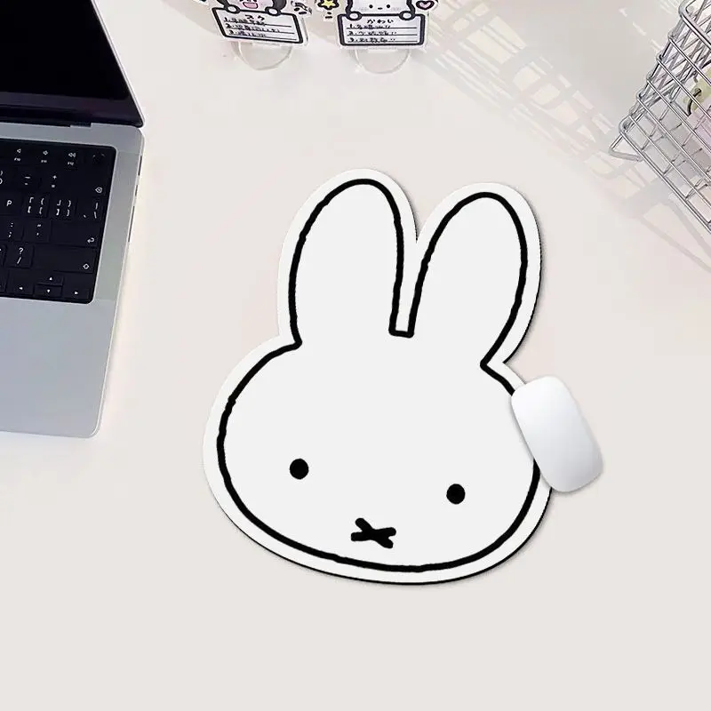 Kawaii Miffy Rabbit Shaped Mou - Gaming Keyboard And Mouse Pad recension och pris
